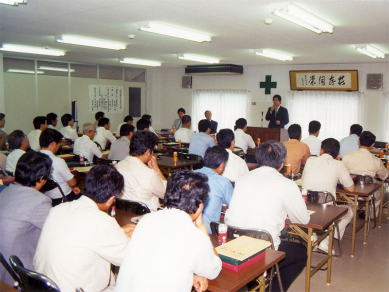 岡山市西部安全協会で挨拶する大森一正